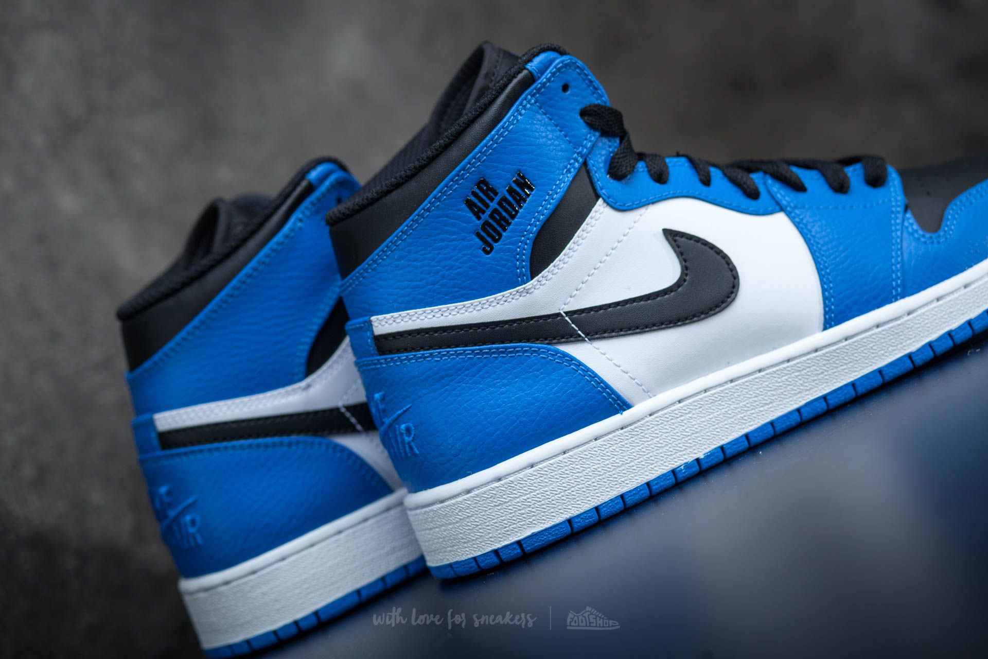 Jordan 1 retro high on sale soar