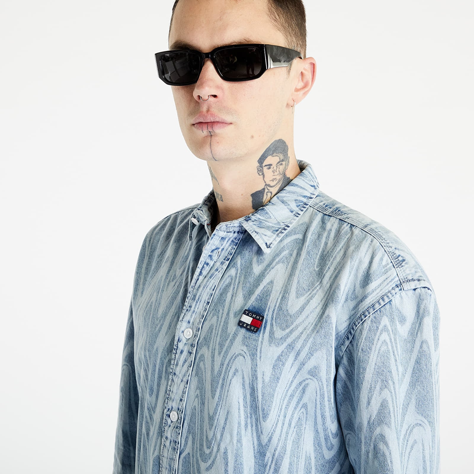 Kabátok Tommy Jeans Aop Denim Overshirt Denim