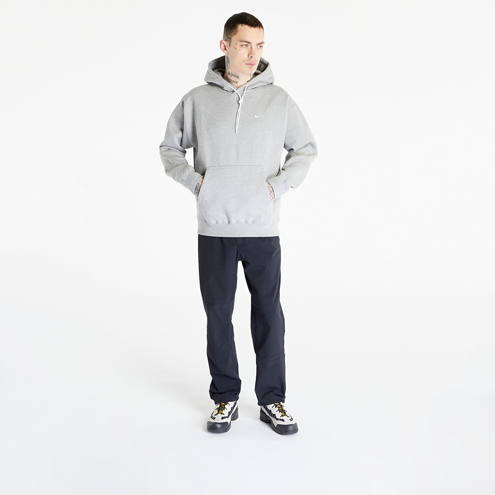 Herresko Nike ACG Air Mada Light Bone/ Black-Celery-Desert Moss