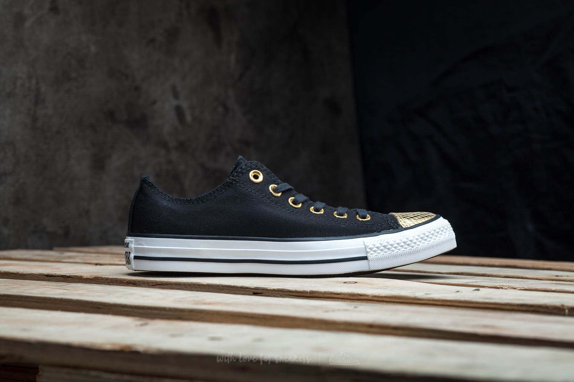 Women's shoes Converse Chuck Taylor All Star OX Black/ Gold/ White