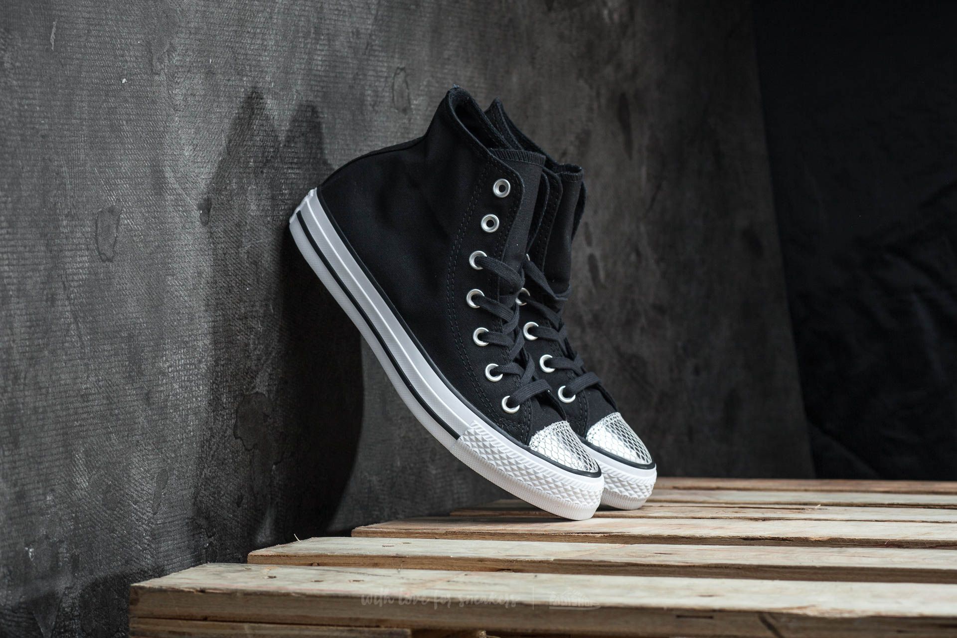 Converse top black silver