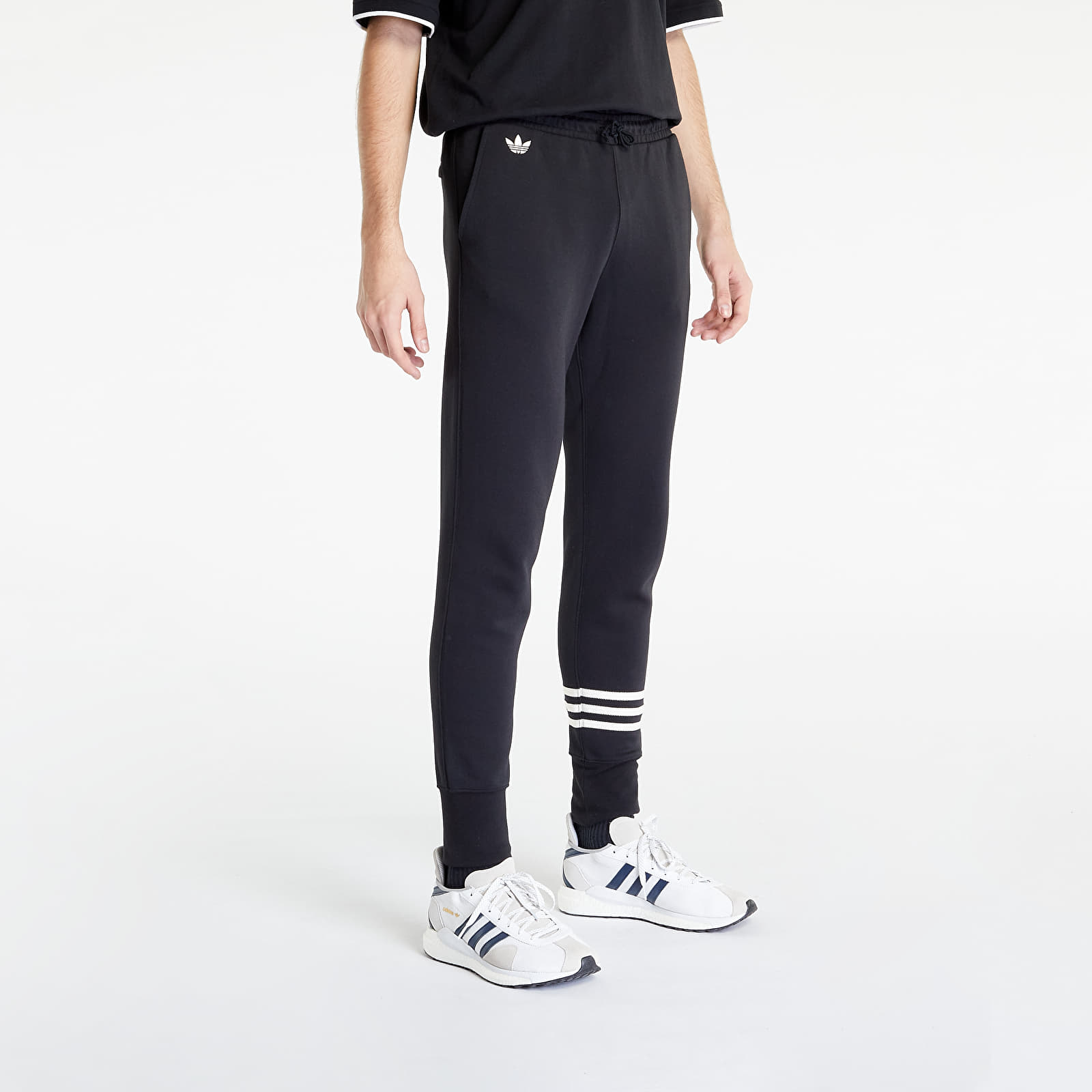 Pants and jeans adidas Adicolor Neuclassics Sweatpants Black