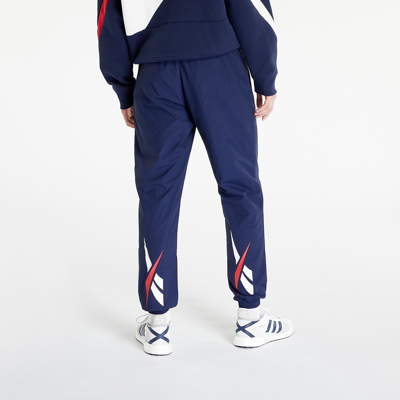 Reebok classic vector sales