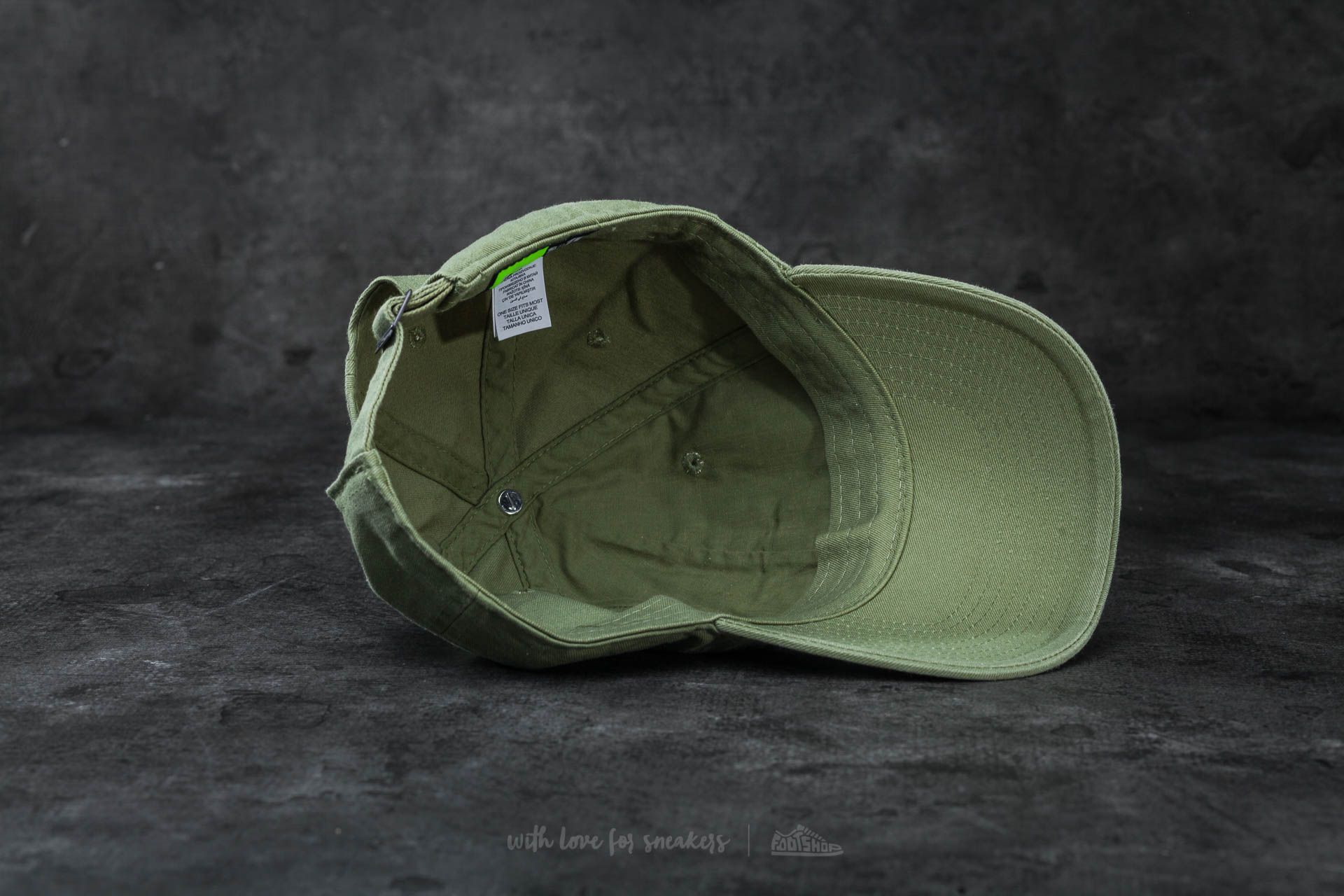 Șepci Nike Futura Washed H86 Cap Olive/ White
