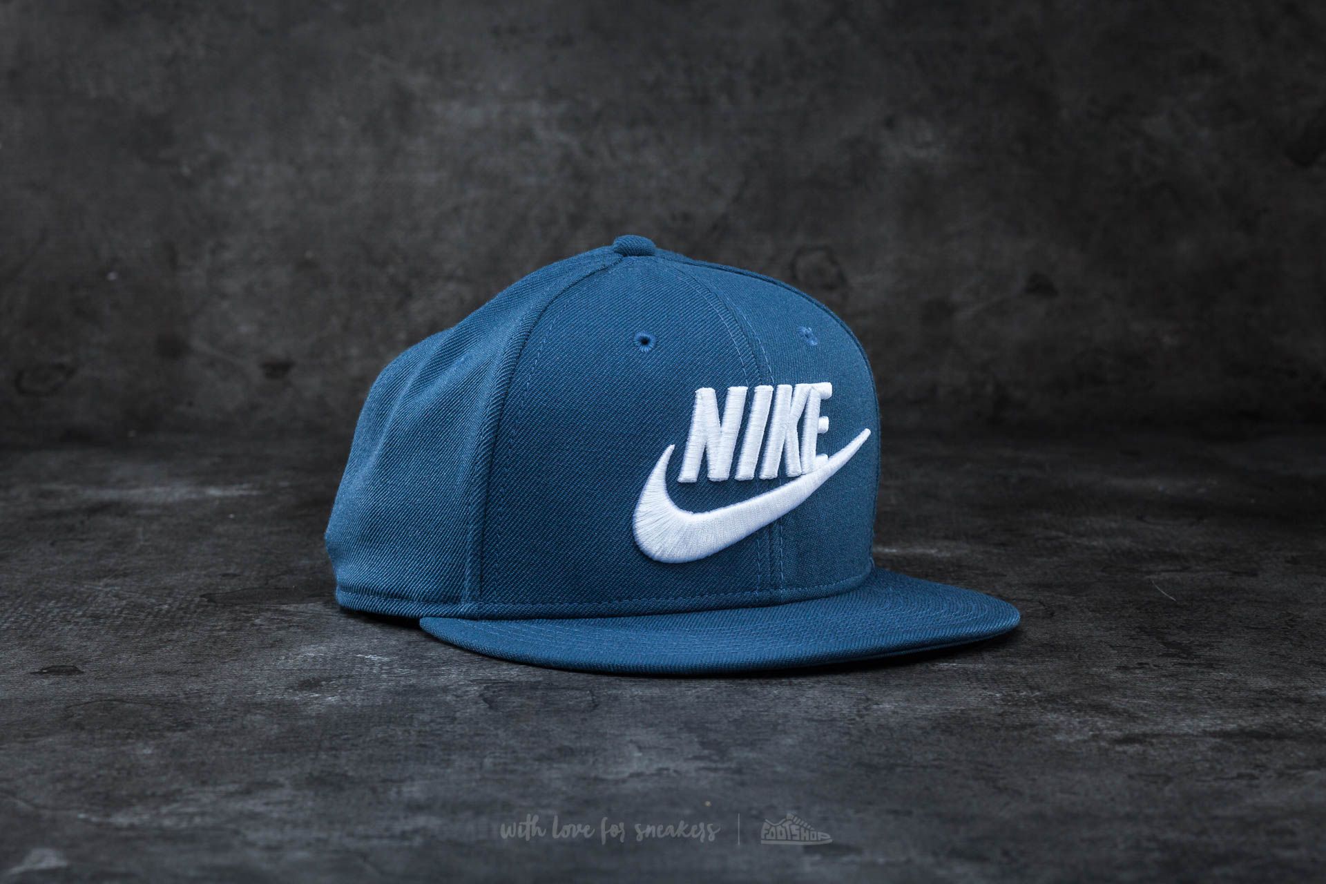 Nike futura hotsell true snapback