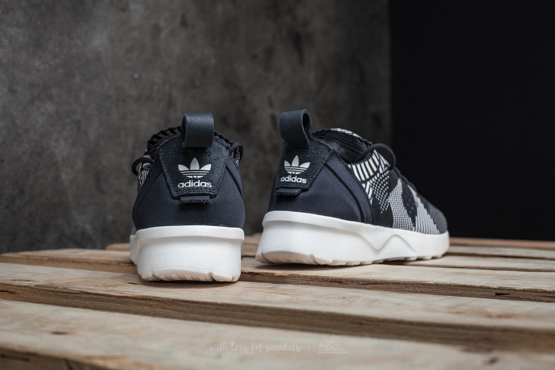 Women's shoes adidas ZX Flux ADV Virtue Primeknit W Legend Ink/ Legend Ink/ Ftw White