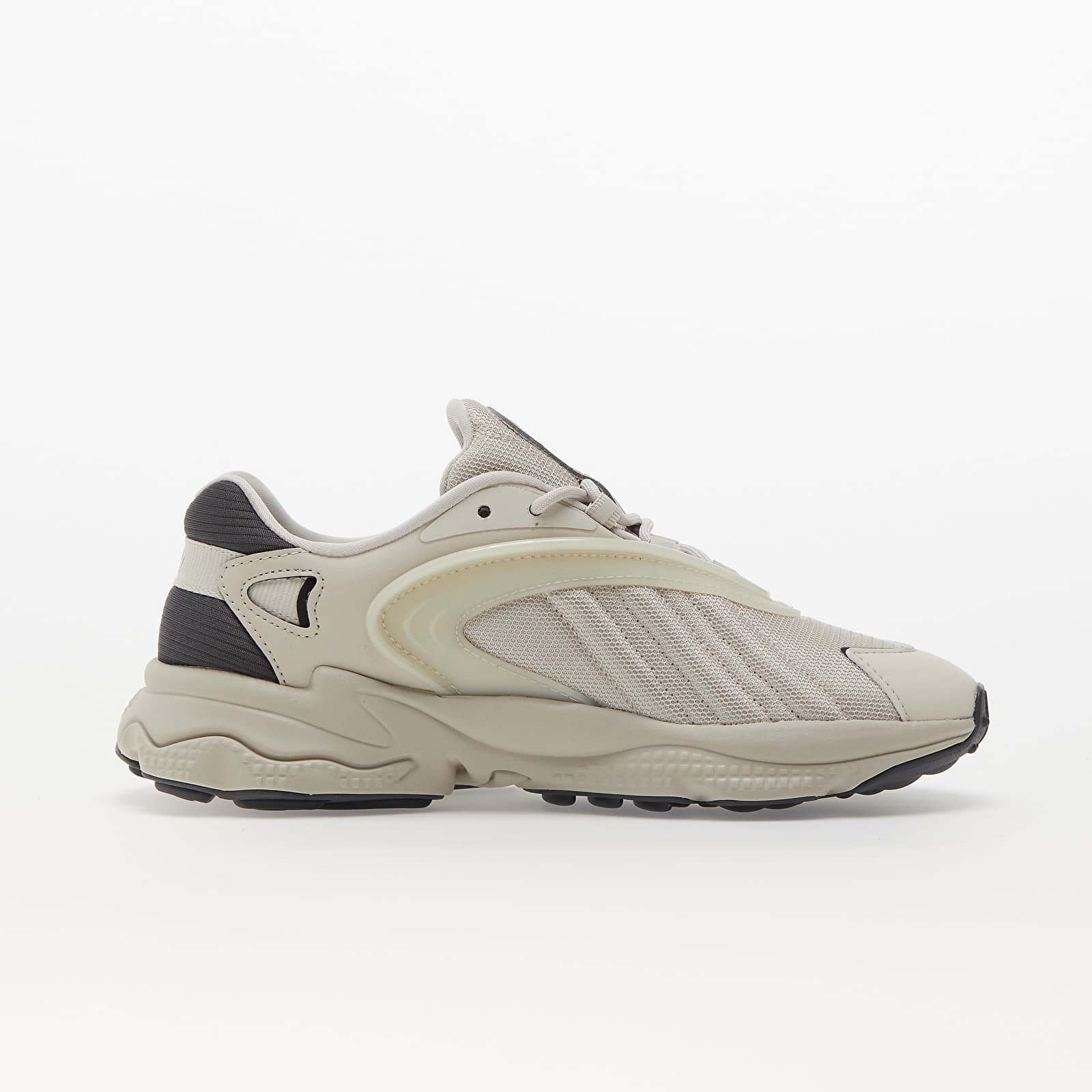 Încălțăminte și sneakerși pentru bărbați adidas Oztral Aluminium/ Grey Five/ Silver Metallic