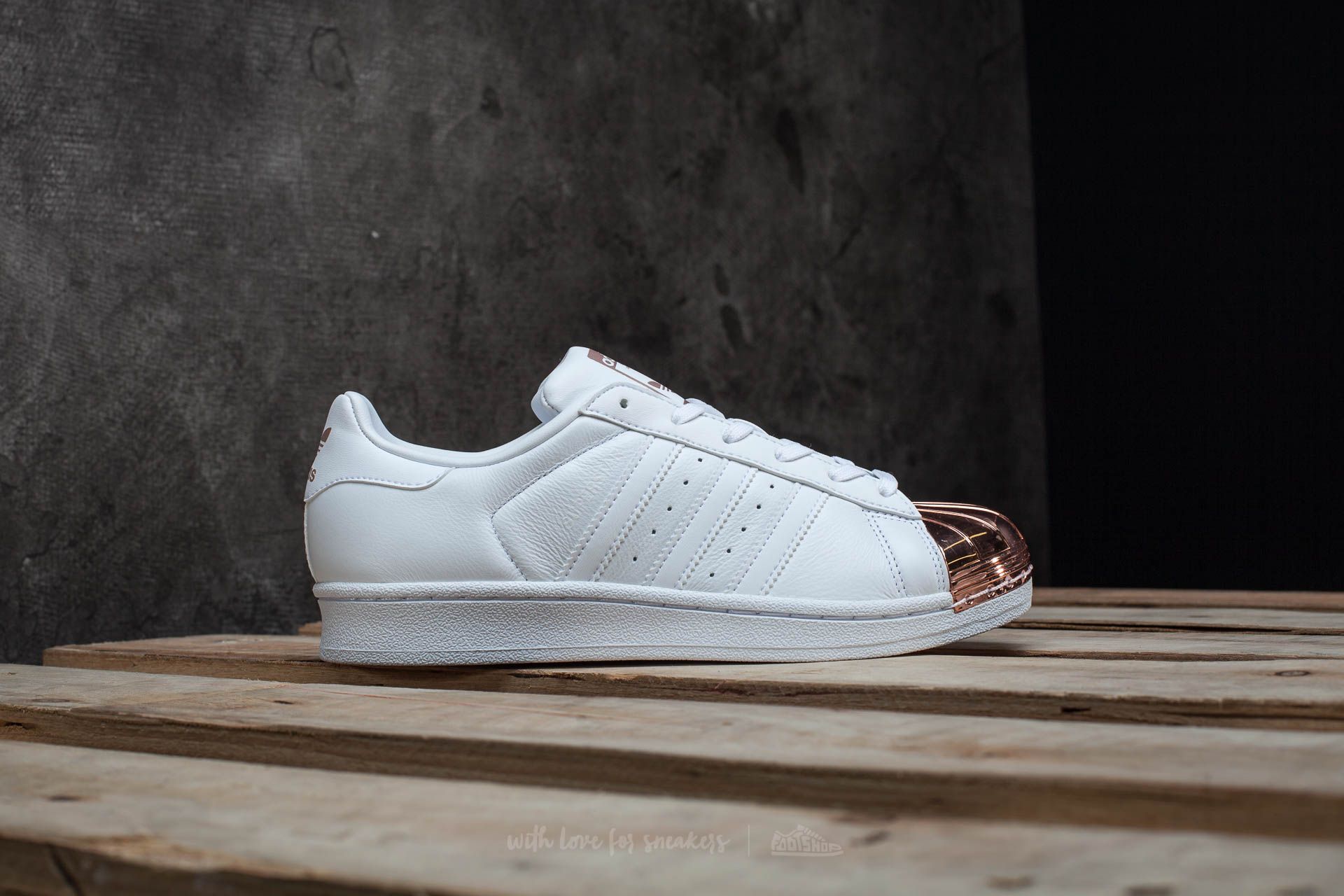 Superstar metal toe pas cher femme store