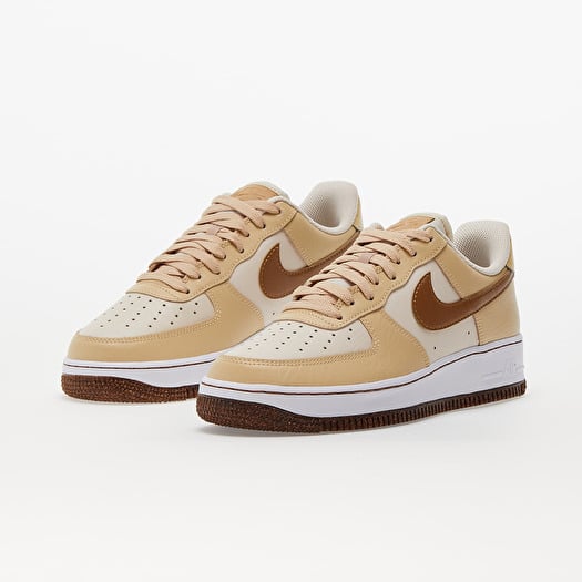 Air force 1 lv8 hotsell brown