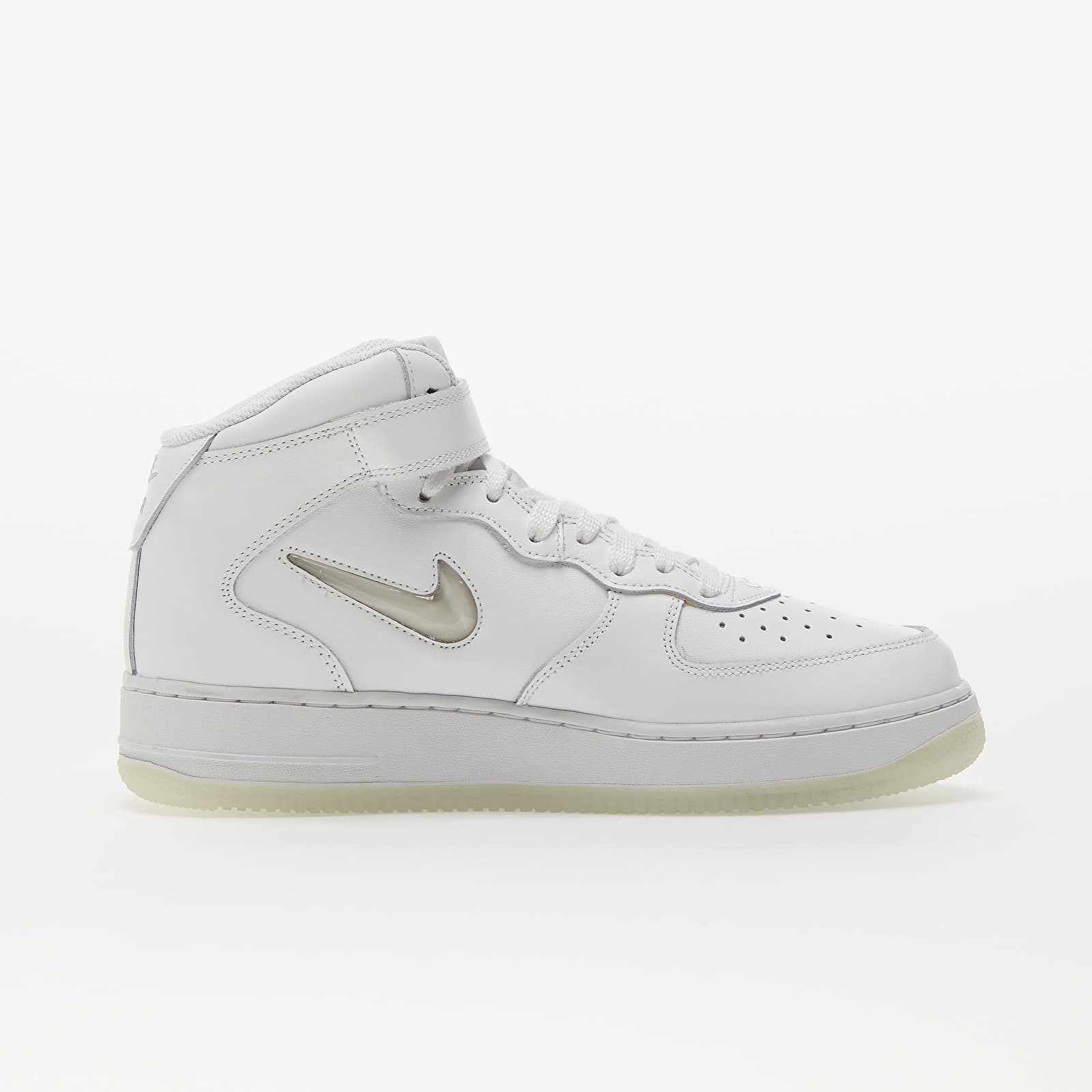 Nike air force on sale one mid white