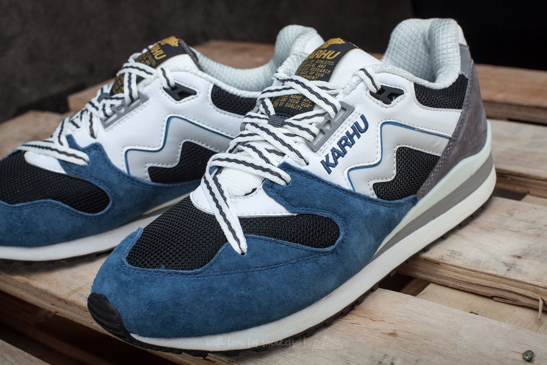 Karhu Synchron Classic 