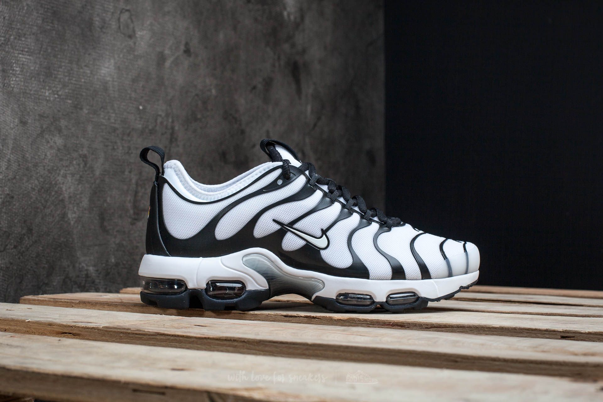 Air max plus tn ultra white black shop