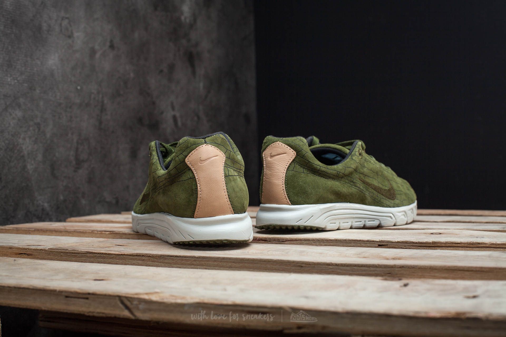Nike mayfly green on sale