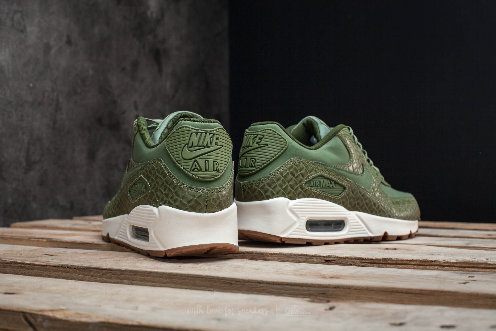 Ženski čevlji Nike Wmns Air Max 90 Premium Palm Green/ Palm Green-Sail