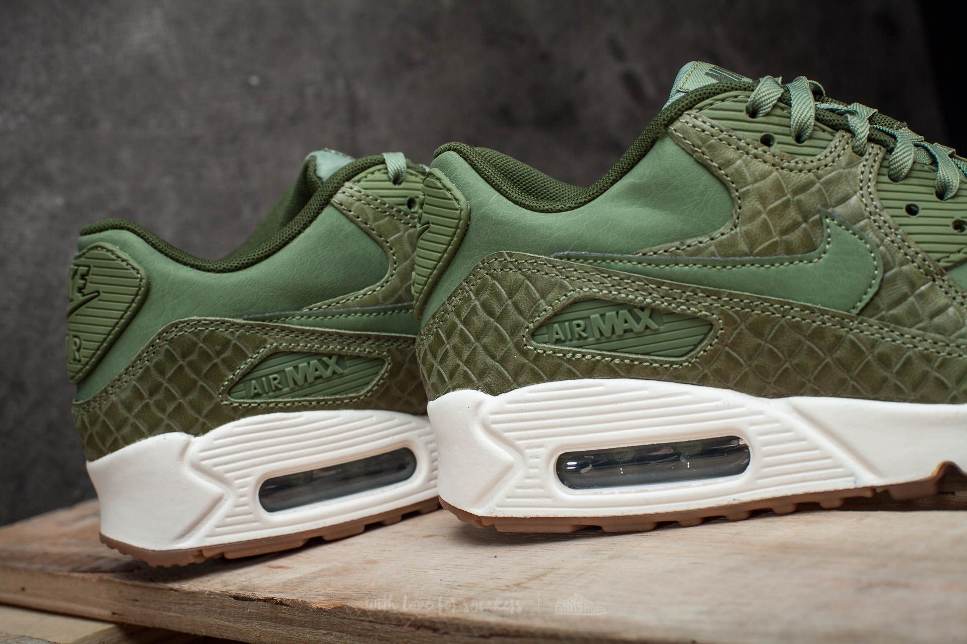 Ženski čevlji Nike Wmns Air Max 90 Premium Palm Green/ Palm Green-Sail