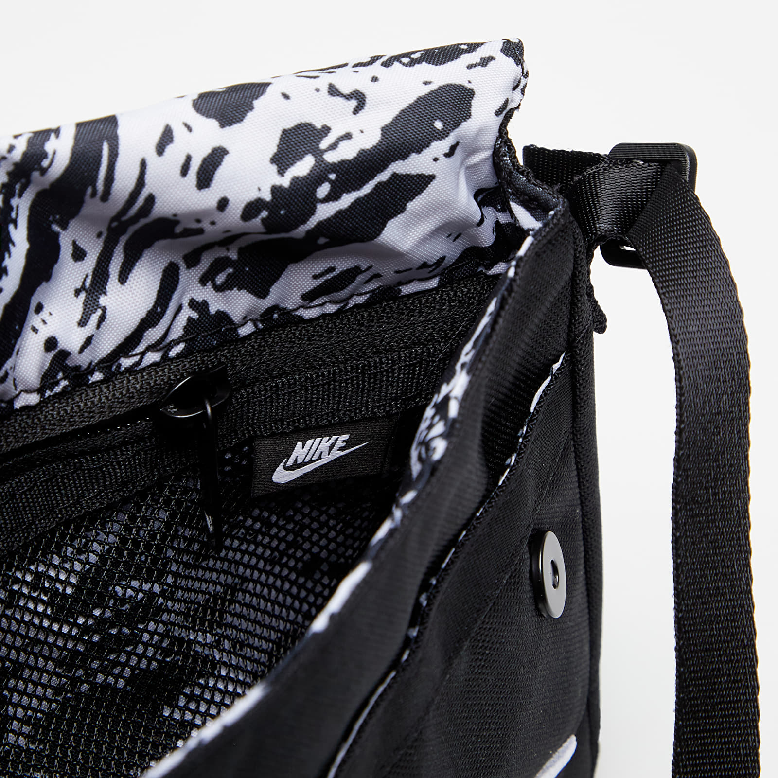 Bandoleras Nike Sportswear Sportswear Futura 365 Crossbody Bag Black/ Black/ White