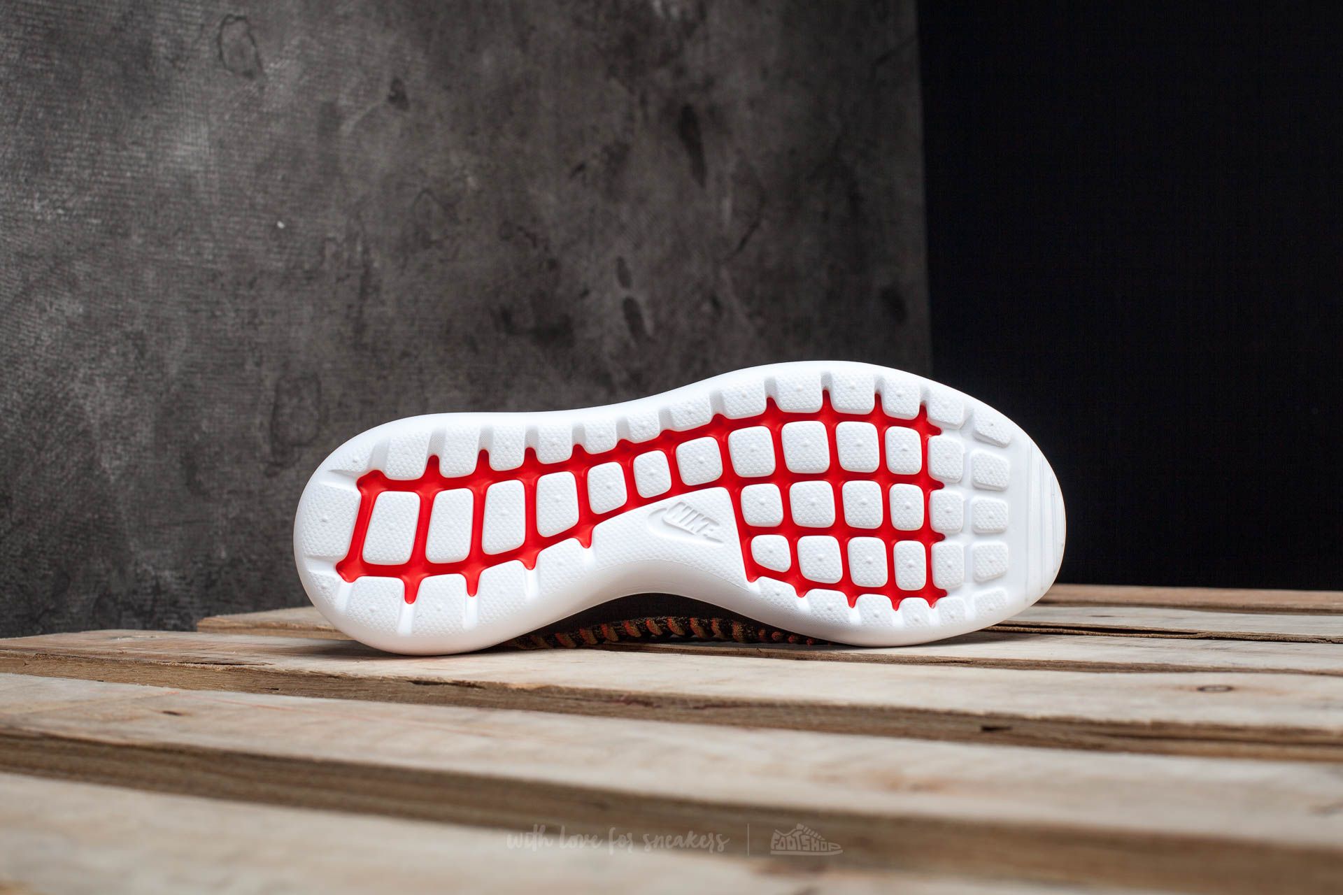 Zapatillas Hombre Nike Roshe Two Flyknit Black/ Black-White-Max Orange