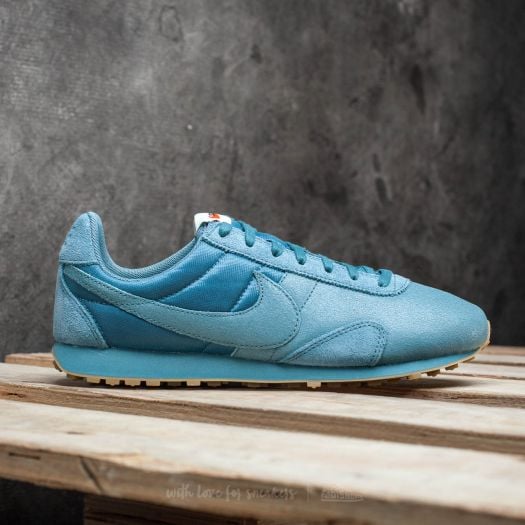 Nike women's pre montreal racer vintage store