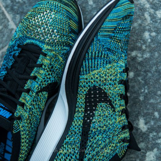 Nike flyknit racer yellow store blue