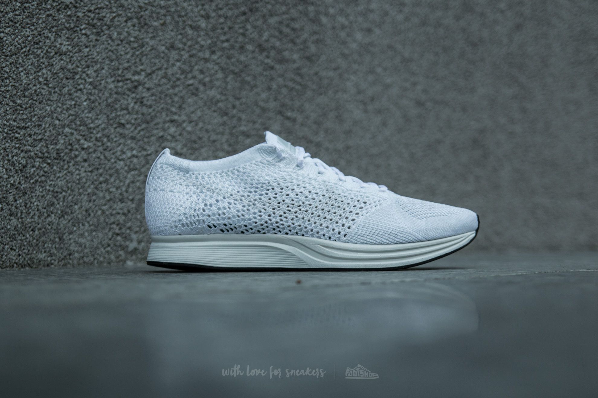 Men s shoes Nike Flyknit Racer White White Sail Pure Platinum