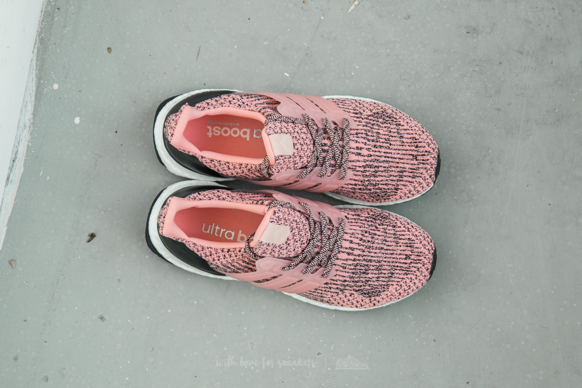 Buty damskie adidas Ultra Boost w Still Breeze/ Core Black (S80686) |  Footshop
