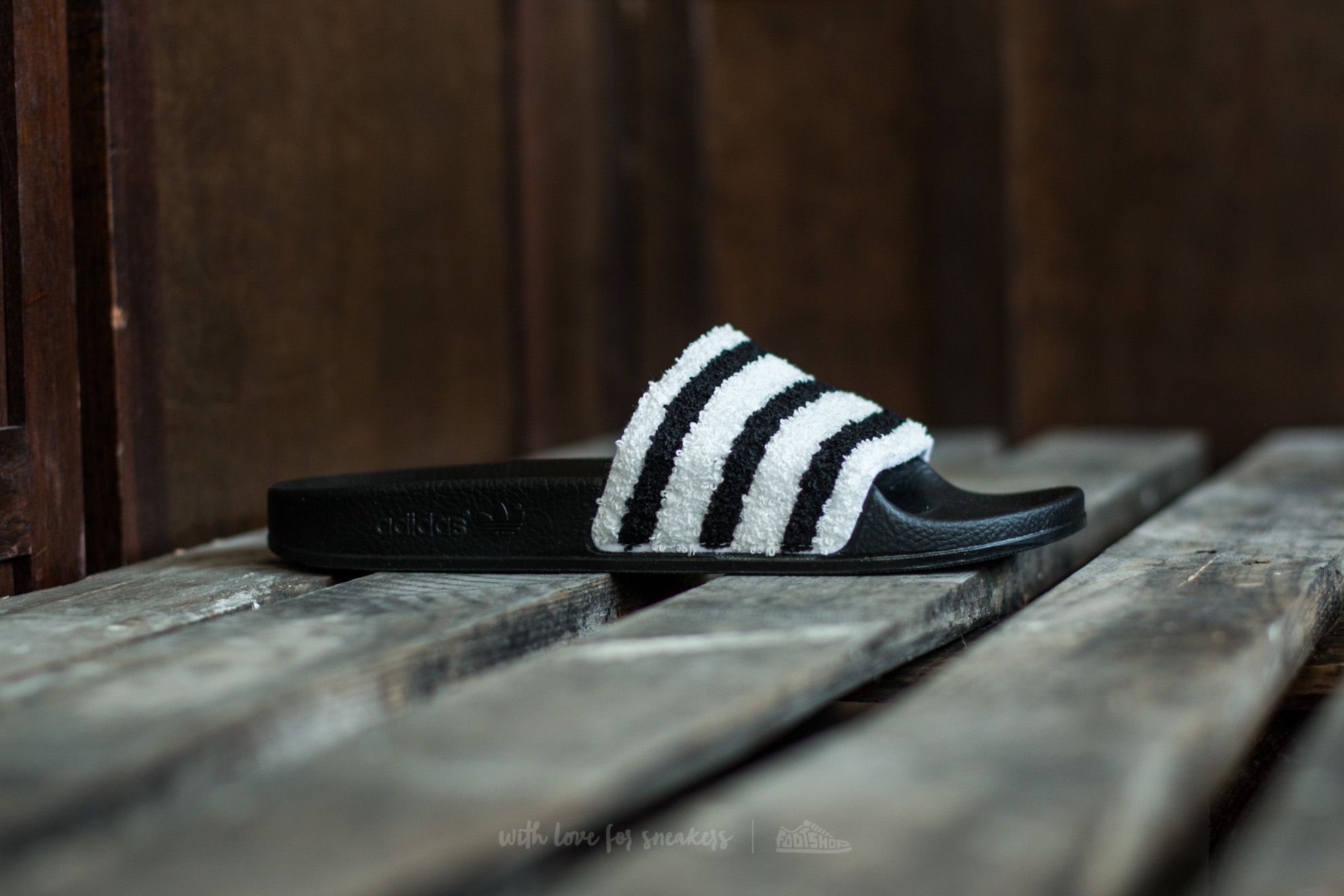 Pánské tenisky a boty adidas Adilette Core Black/ Core Black/ Ftw White