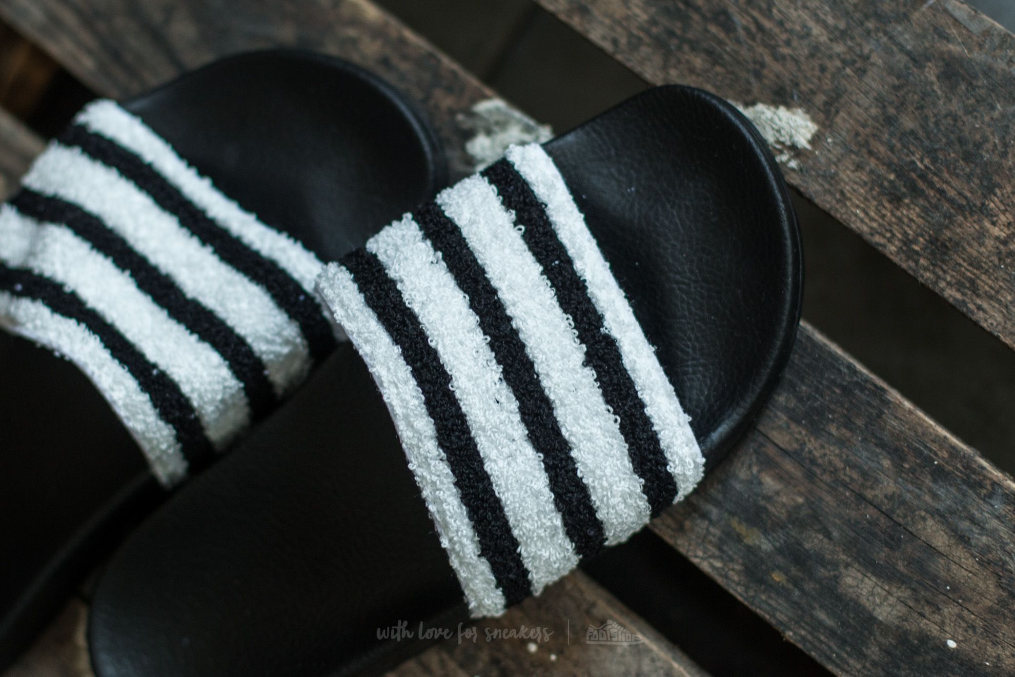 Pánské tenisky a boty adidas Adilette Core Black/ Core Black/ Ftw White
