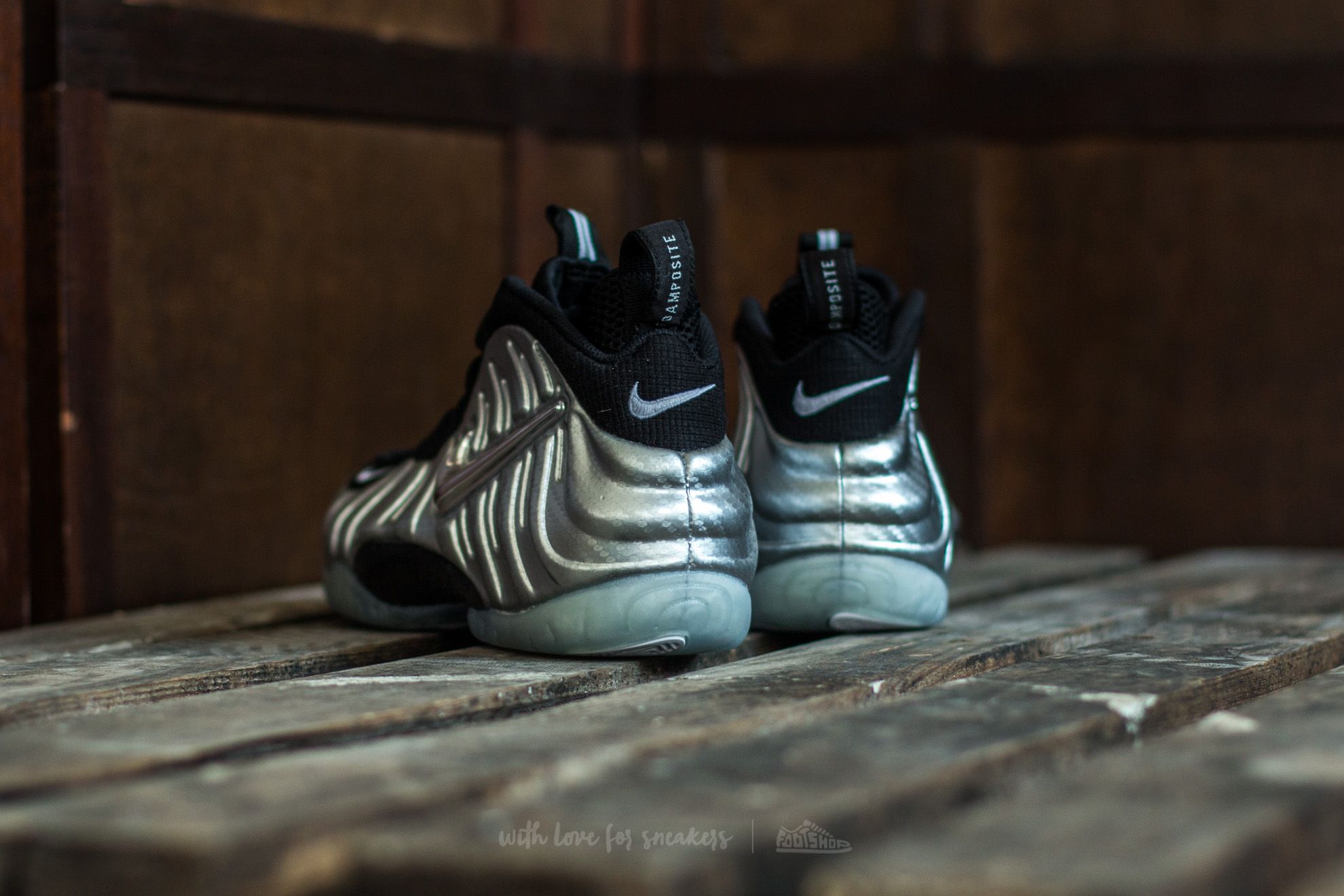 Metallic silver deals foamposite pro