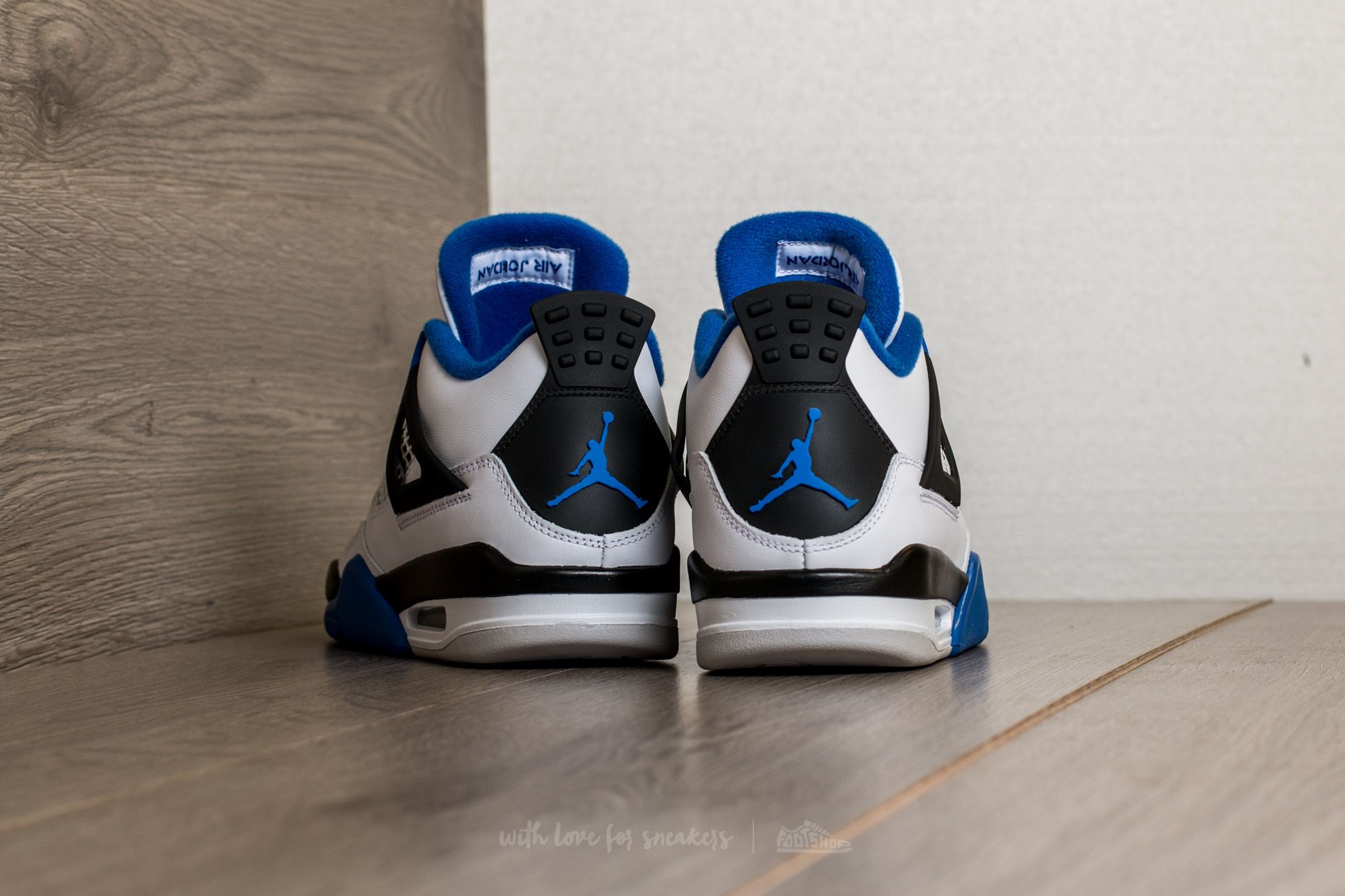 Мъжки кецове и обувки Air Jordan 4 Retro White/ Game Royal-Black