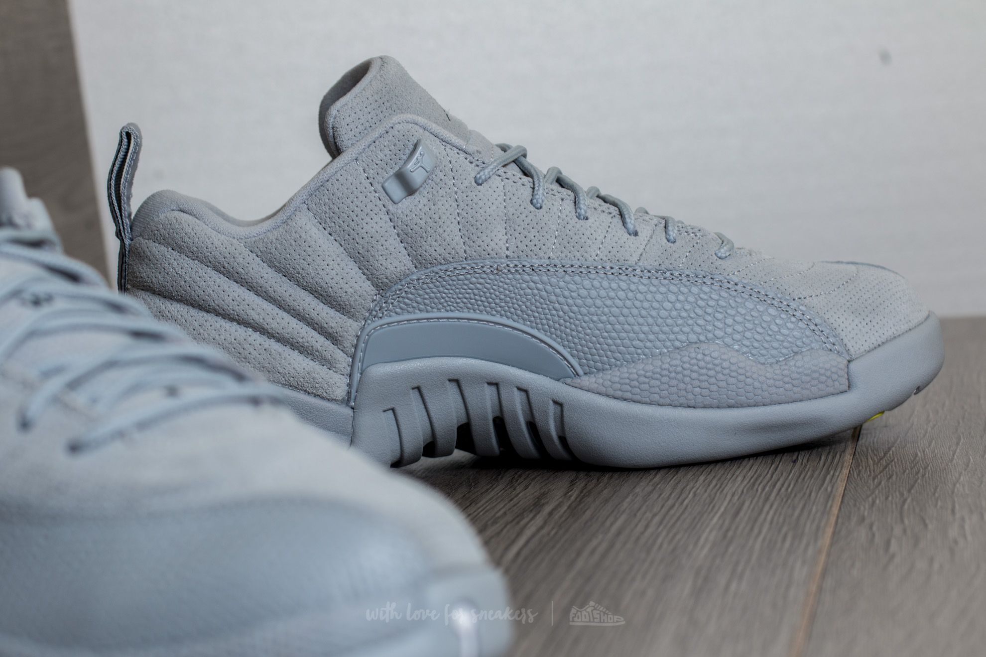 Herren Sneaker und Schuhe Air Jordan 12 Retro Low Wolf Grey Armory Navy Footshop