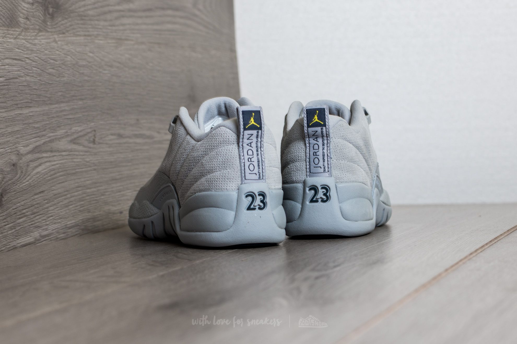 Zapatillas mujer Air Jordan 12 Retro Low BG Wolf Grey/ Armory Navy