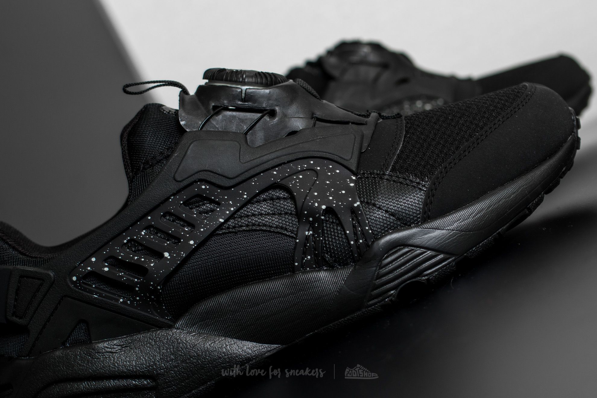 Puma disc blaze shop black white