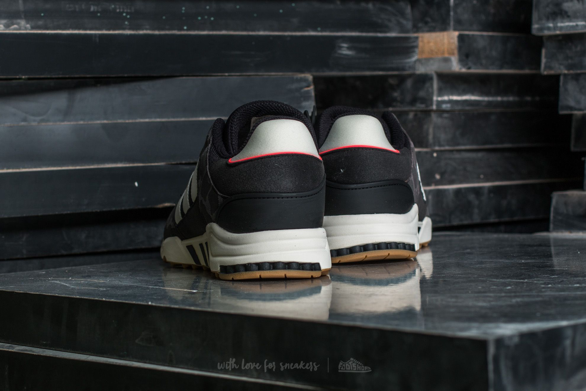 Scarpe uomo adidas EQT Support RF Core Black Off White Core