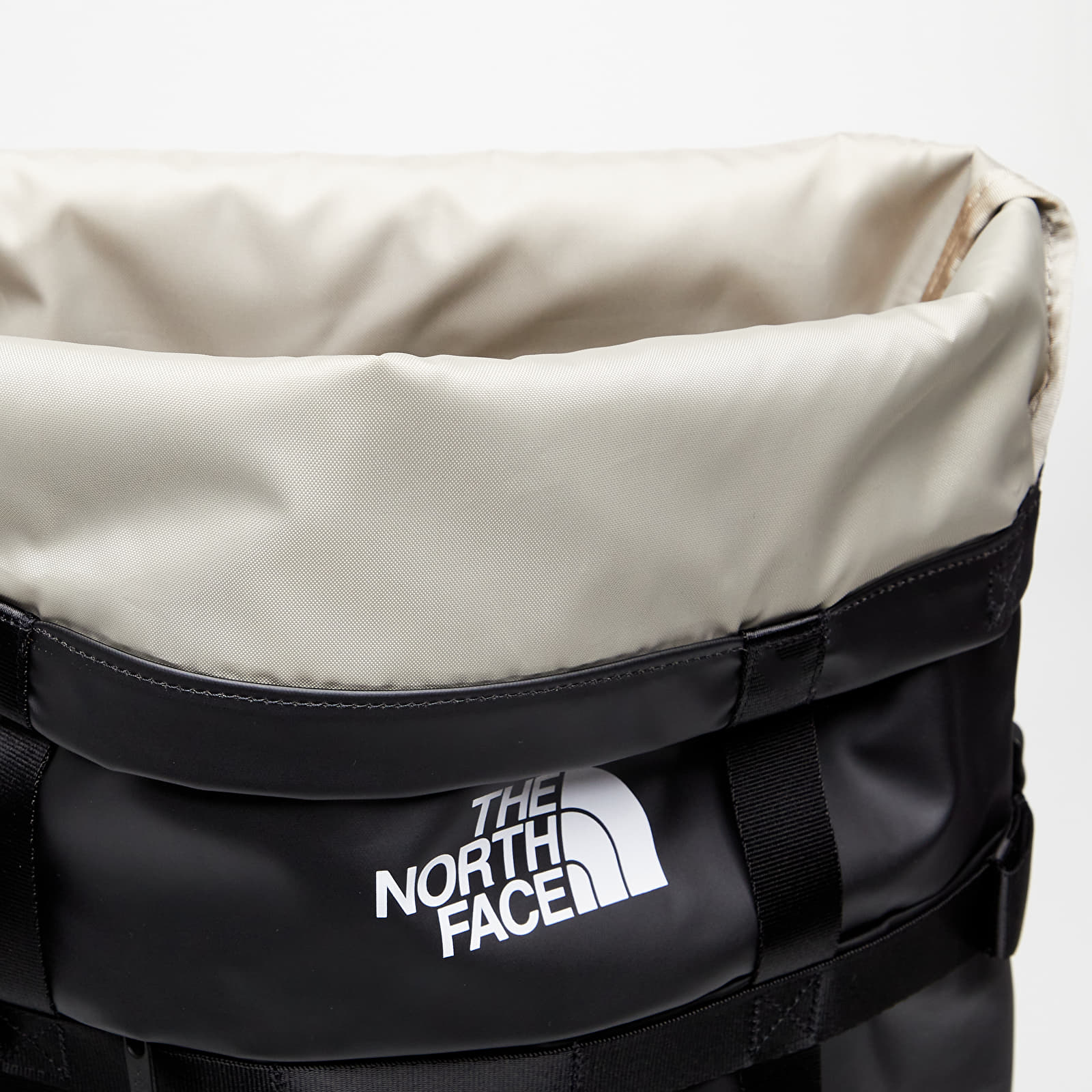 Hátizsákok The North Face Commuter Pack Roll Top Tnf Black/Tnf Black