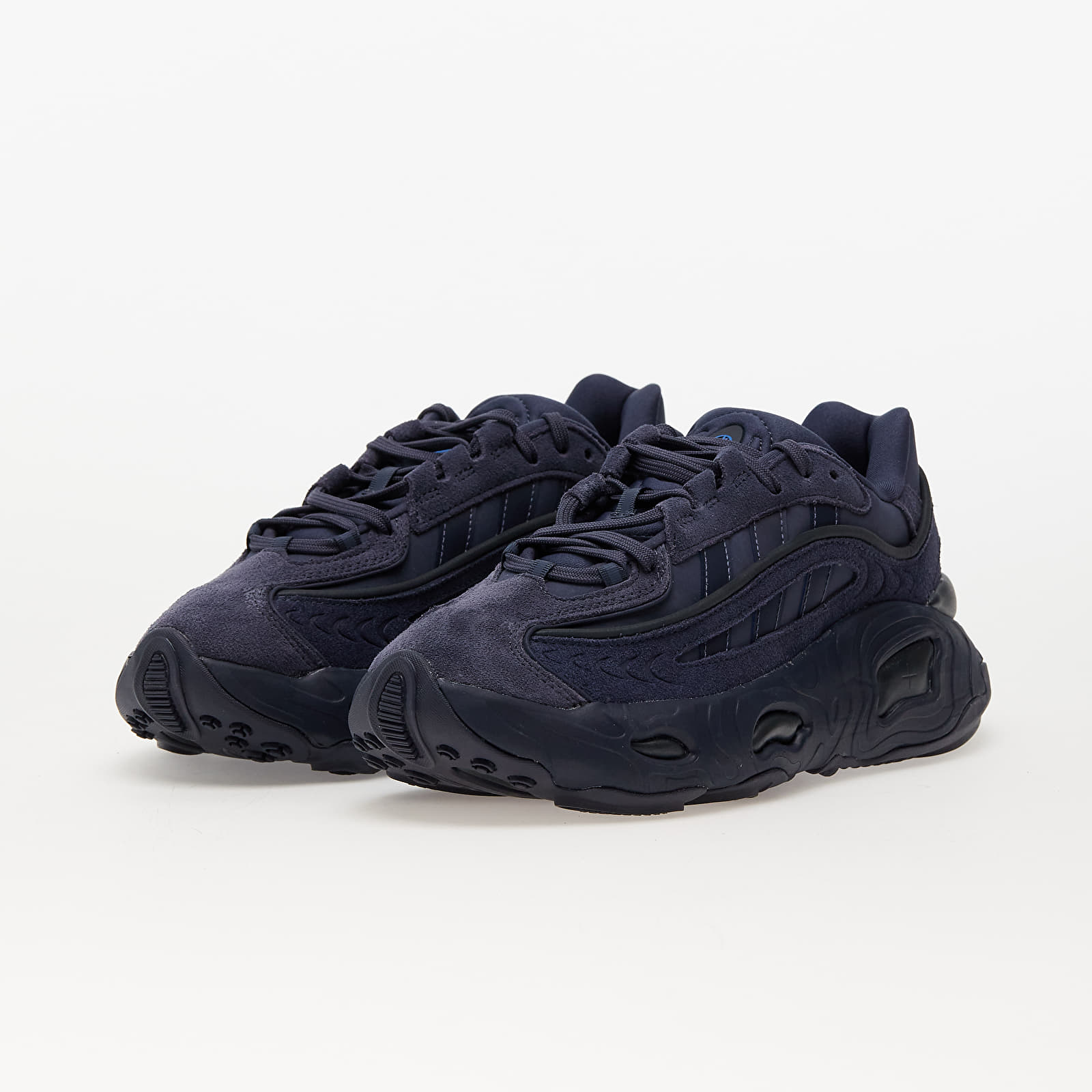 Adidas yeezy deals vanta queen