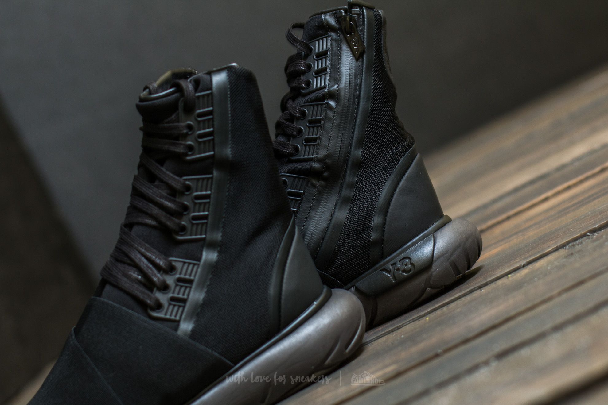 Men's shoes Y-3 Qasa Boot Core Black/ Core Black/ Utility Black