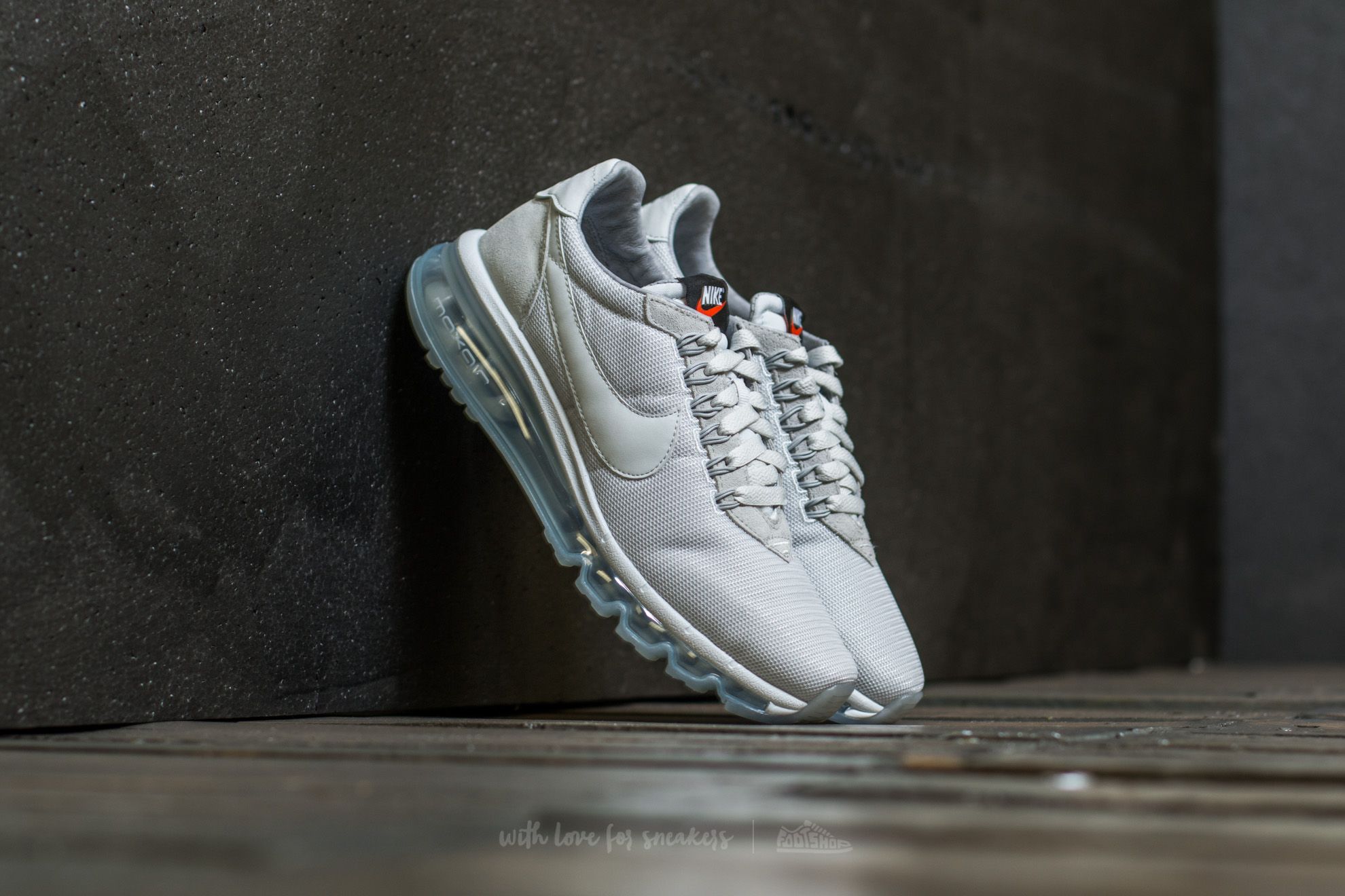 Nike Air Max LD Zero