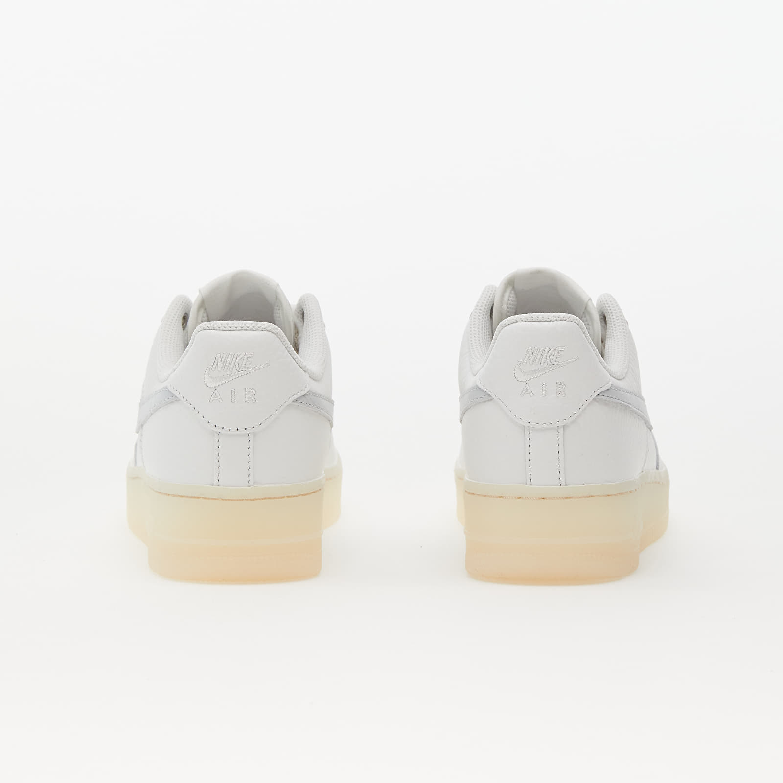 Дамски кецове и обувки Nike Wmns Air Force 1 '07 Summit White/ Pure Platinum