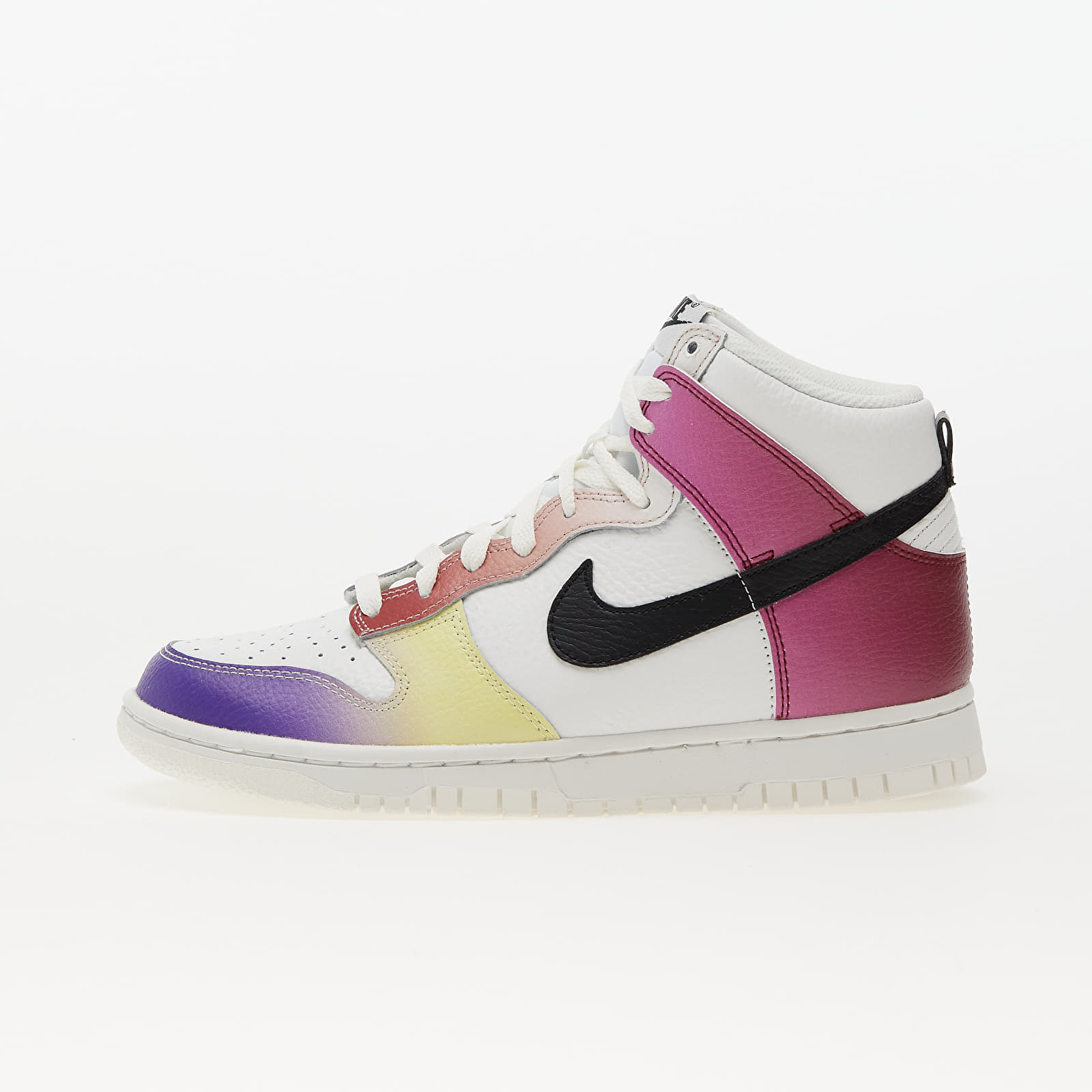 Dámske topánky a tenisky Nike Wmns Dunk High Summit White/ Black-Team Red-Gym Red