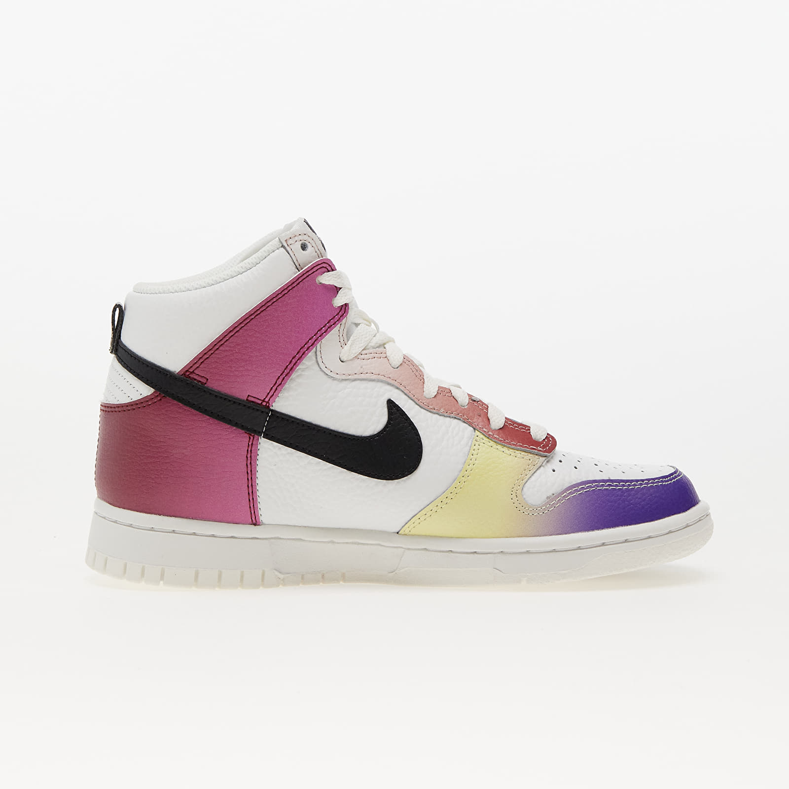 Încălțăminte și sneakerși pentru femei Nike Wmns Dunk High Summit White/ Black-Team Red-Gym Red