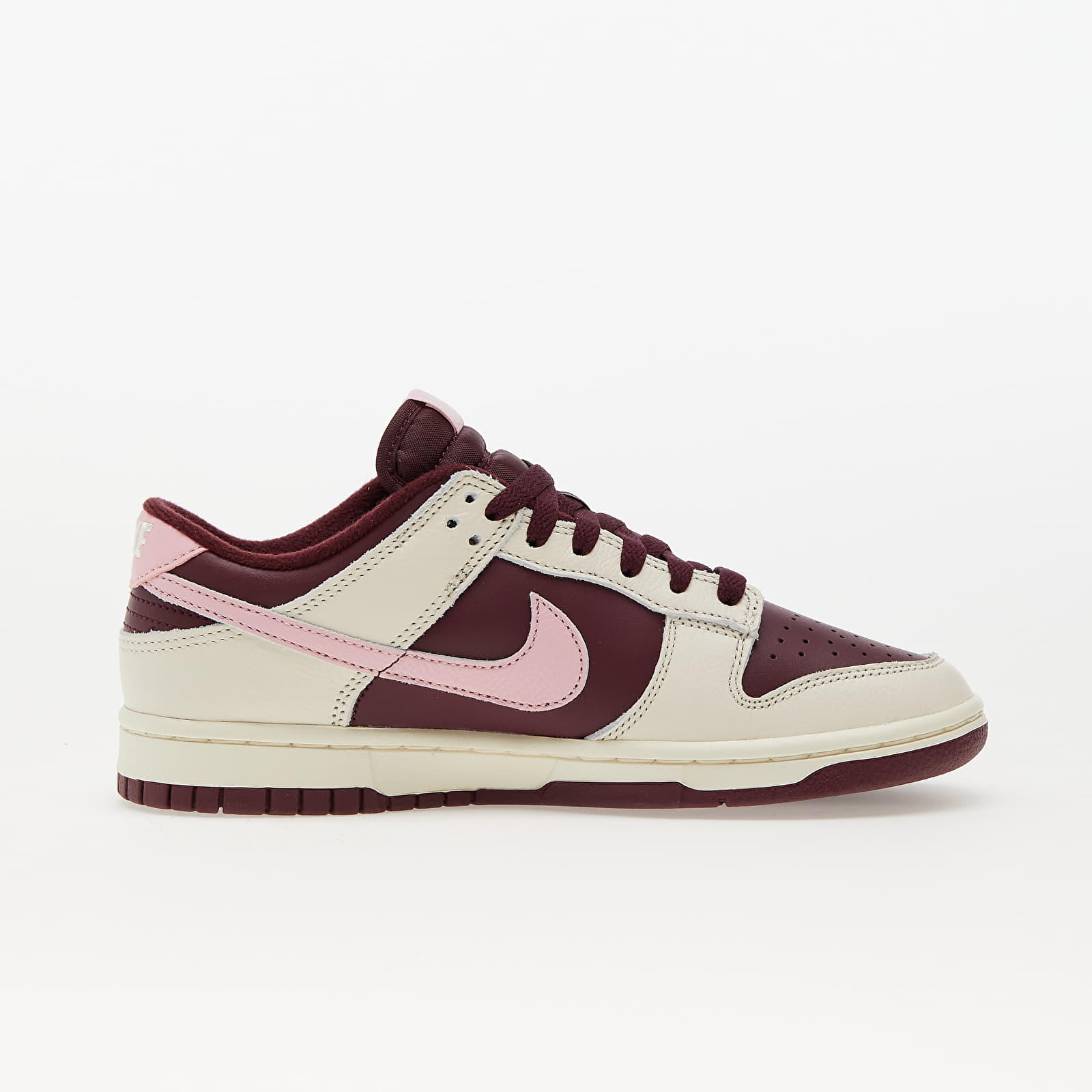 Sko til mænd Nike Dunk Low Retro Premium Pale Ivory/ Med Soft Pink-Night Maroon