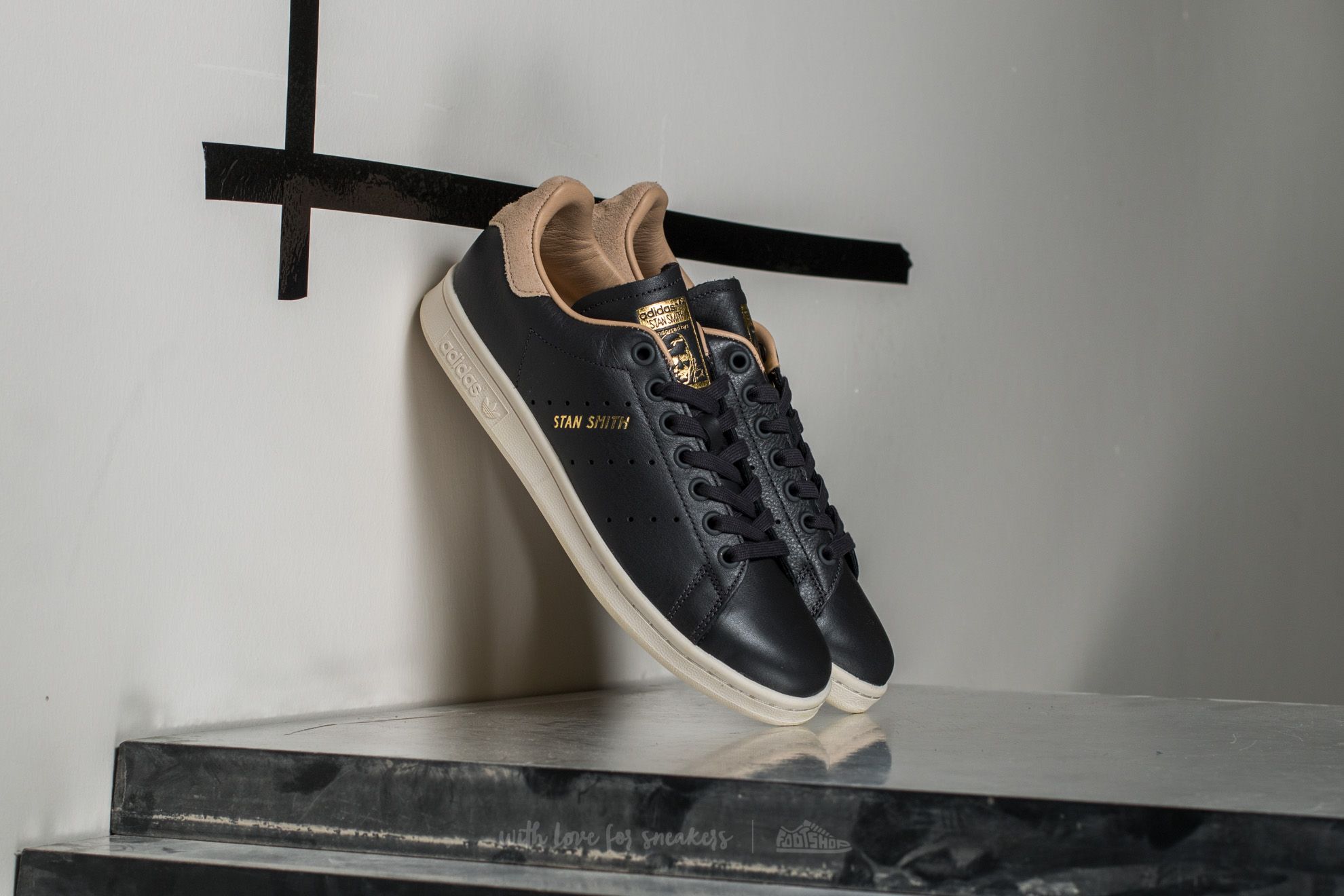 Women s shoes adidas Stan Smith W Utility Black Utility Black St Pale Nude Footshop