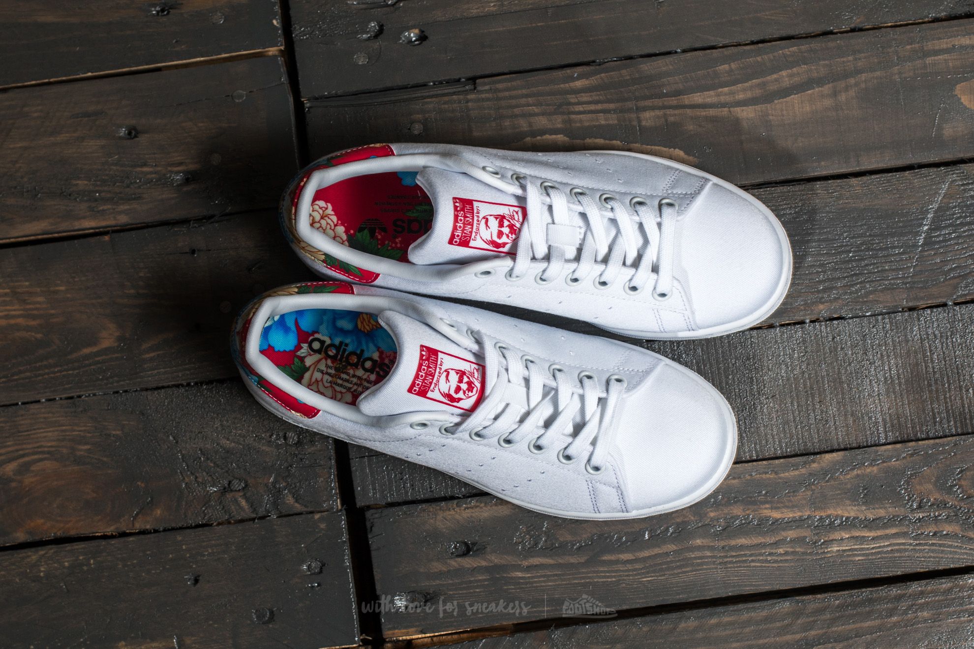 Women's shoes adidas Stan Smith W Ftw White/ Ftw White/ Power Red