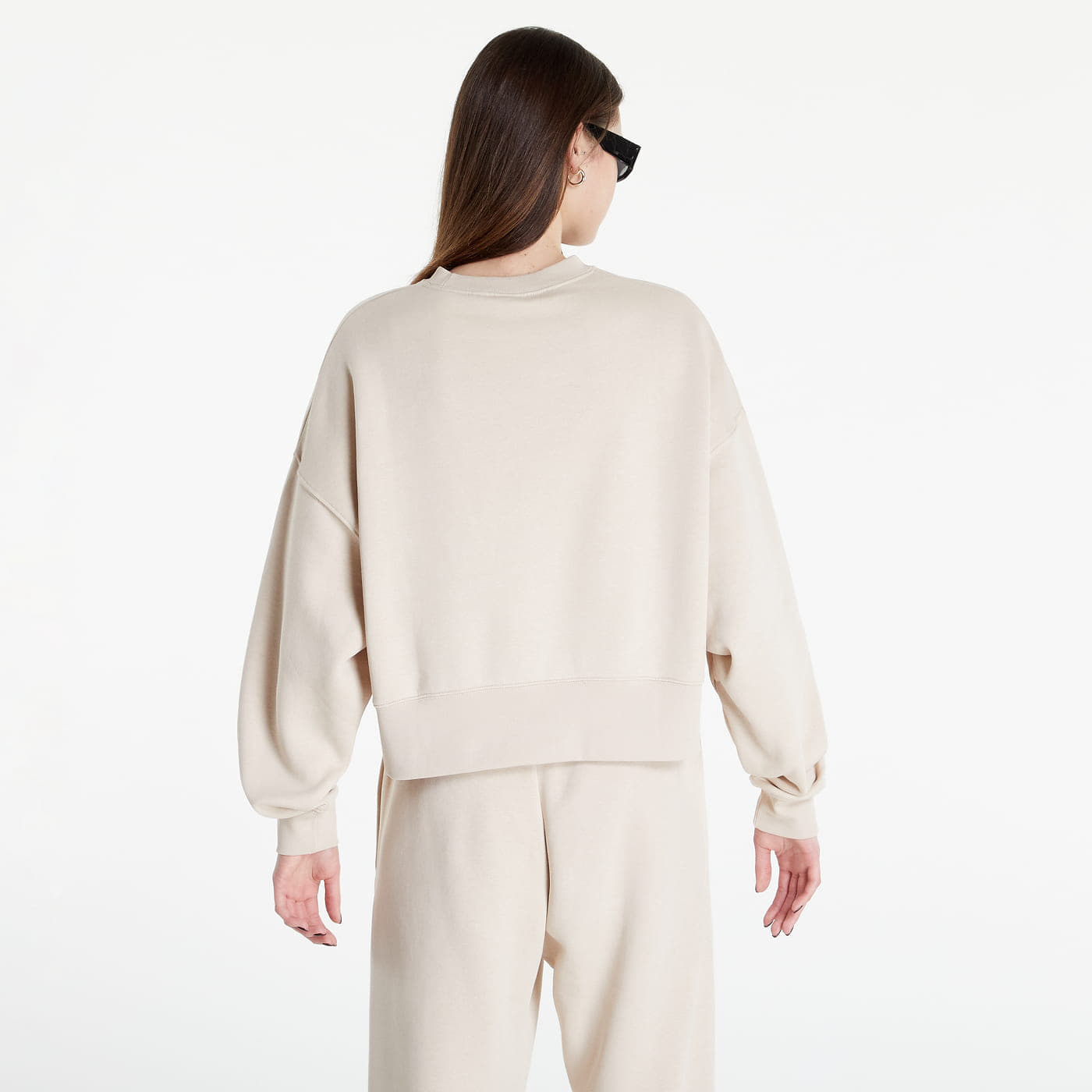 Hoodies and sweatshirts  Nike NSW Essential Clctn Fleece Oversized Crew Sanddrift/ White