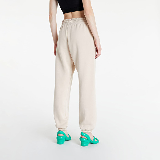 Nike medium joggers 2025
