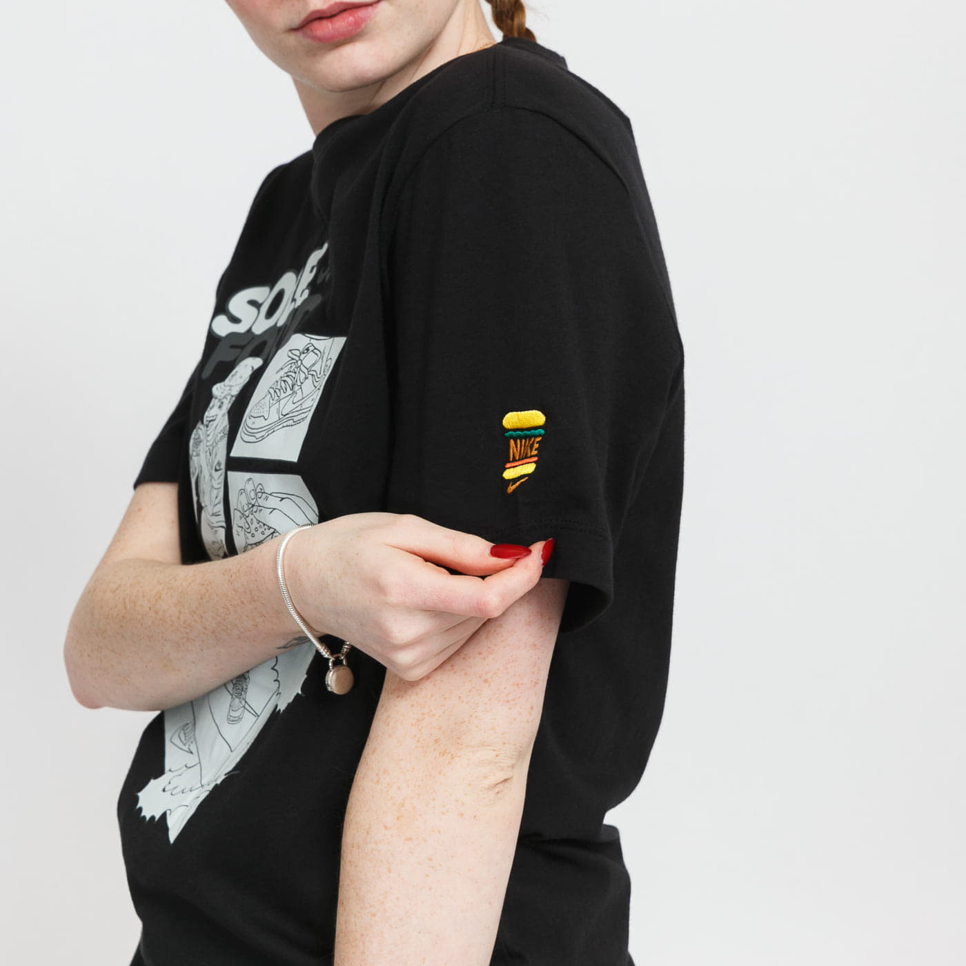 Camisetas Nike Sportswear Sole Food Graphic Tee UNISEX Black