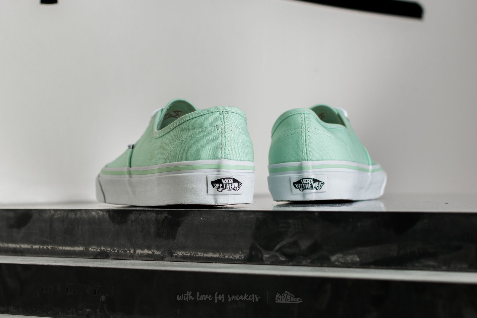 Moški čevlji Vans Authentic Bay/ True White