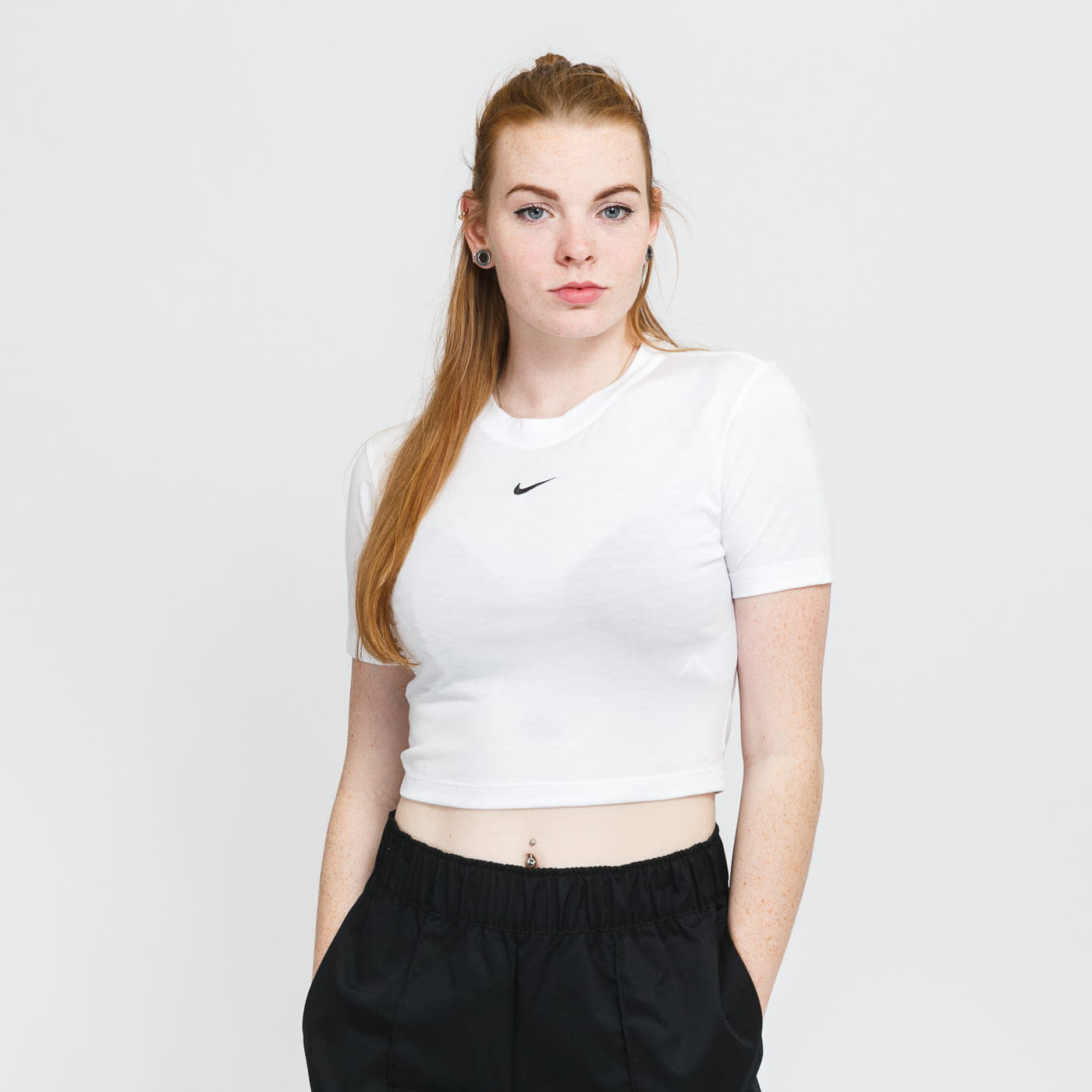 Camiseta Nike NSW Essential Tee Slim Crp Lbr White/ Black XL