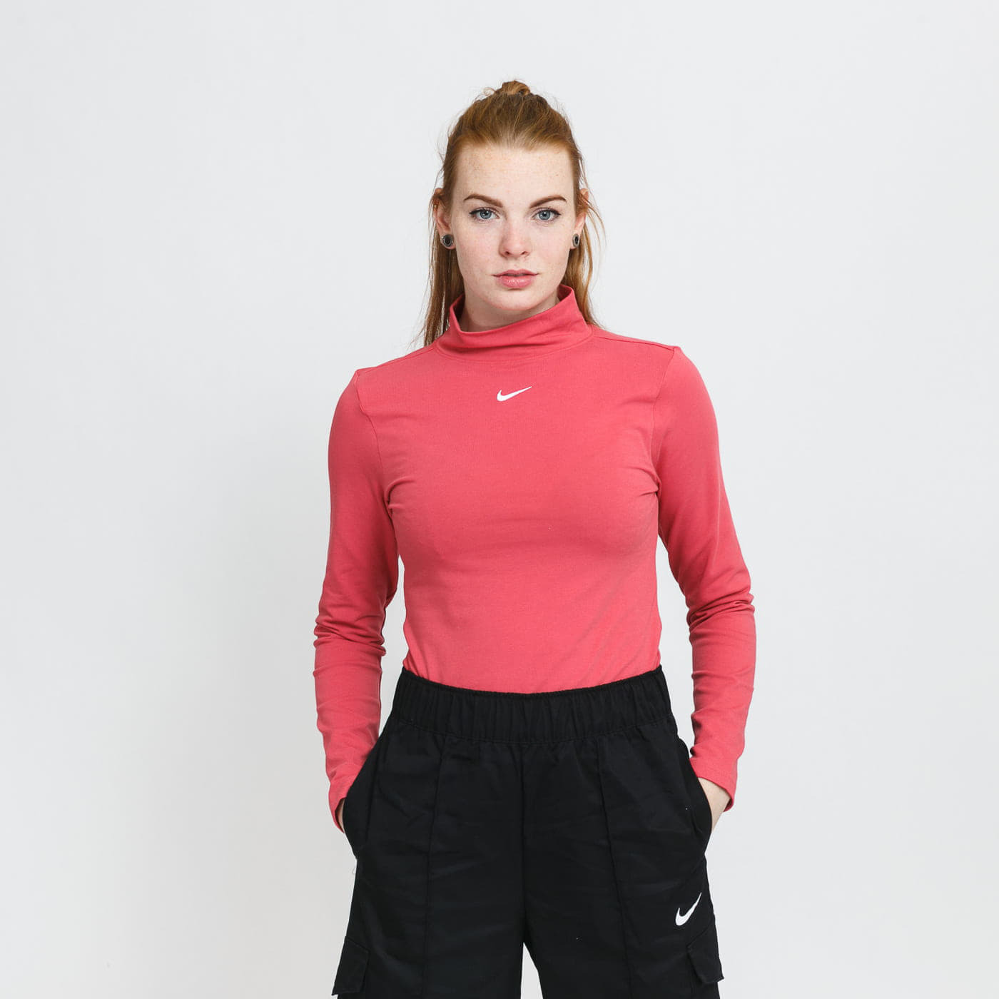 Nike - sportswear essential mock long-sleeve top pink