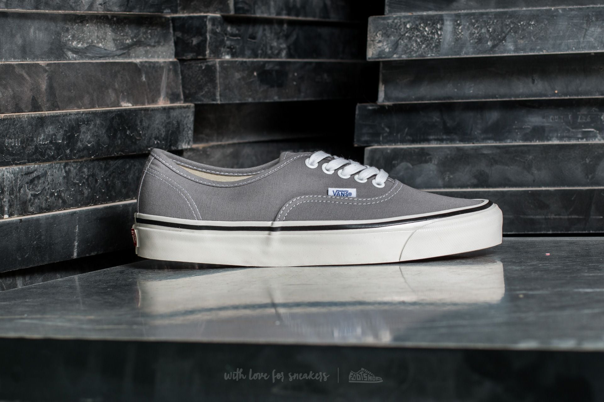 Pánske tenisky a topánky Vans Authentic 44 DX (Anaheim Factory) Light Grey